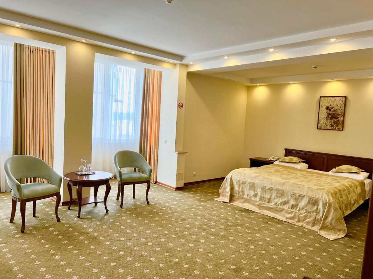 Platinum Hotel Chisinau Luaran gambar