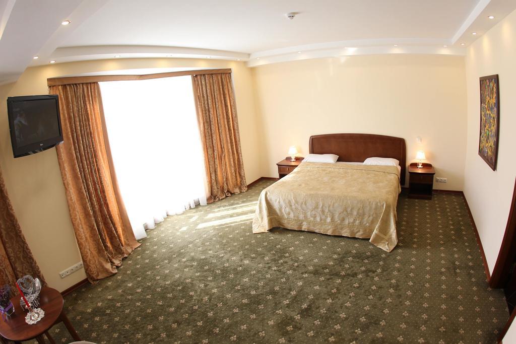 Platinum Hotel Chisinau Luaran gambar