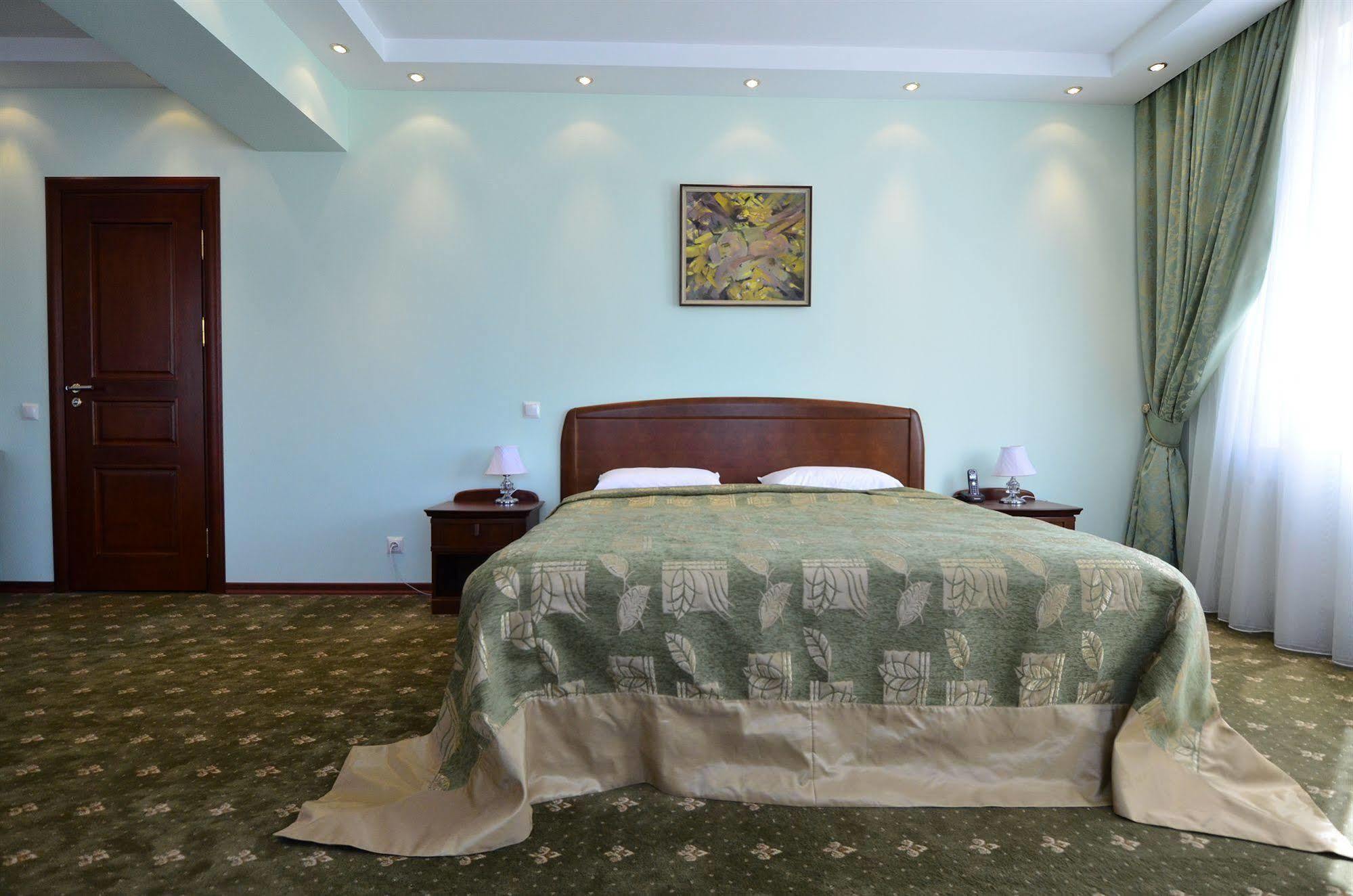 Platinum Hotel Chisinau Luaran gambar